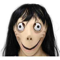 Interneti tüdruku lateksmask